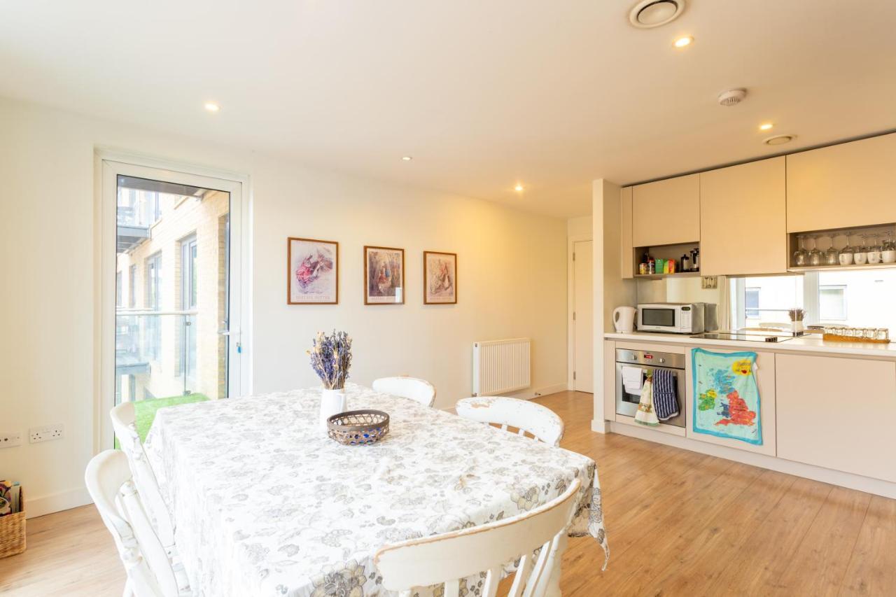 Amazing Modern 2 Bedroom Flat in Greenwich for 4 people London Exterior foto