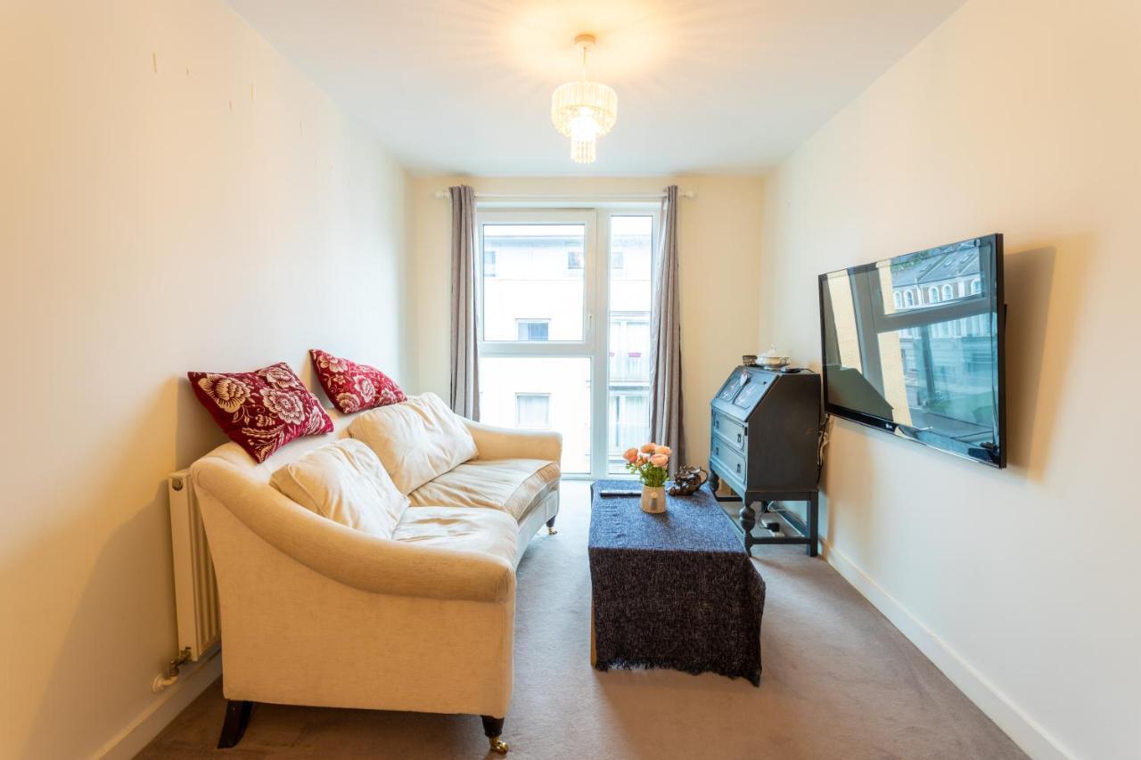 Amazing Modern 2 Bedroom Flat in Greenwich for 4 people London Exterior foto